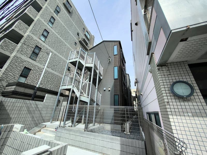Main Image