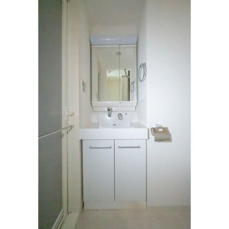 Room image 12
