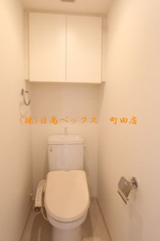 Room image 8