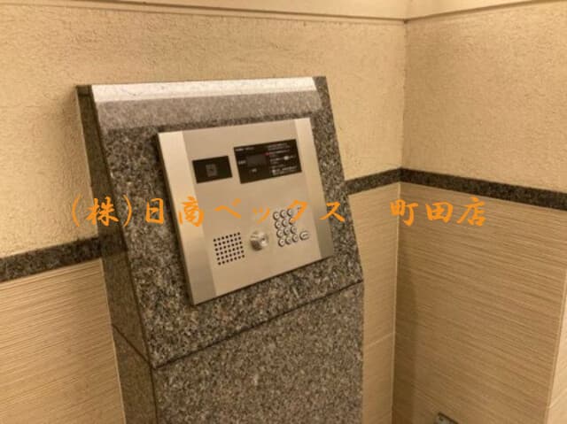 Room image 16