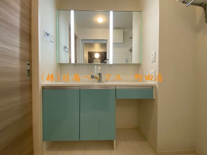 Room image 11