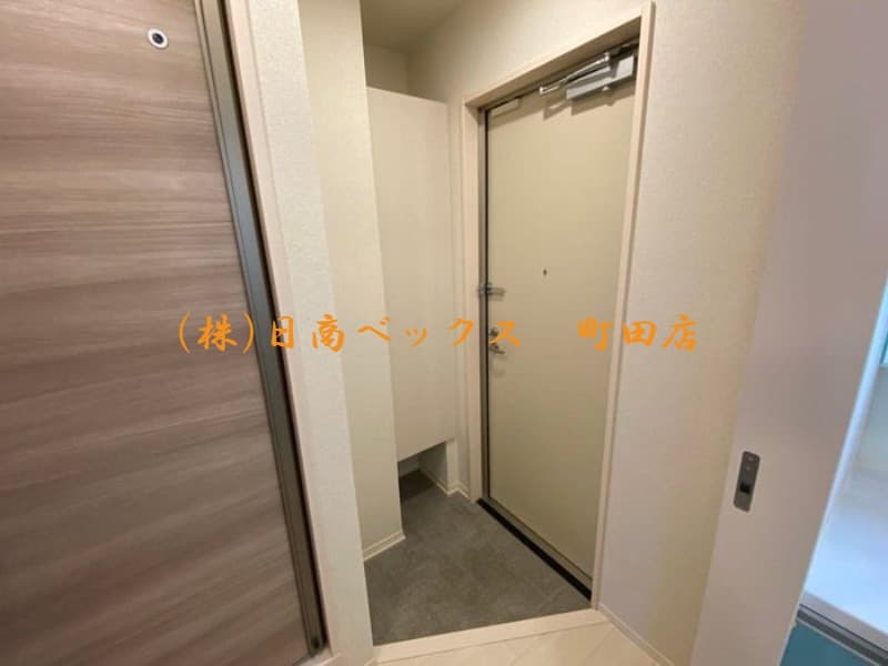 Room image 8