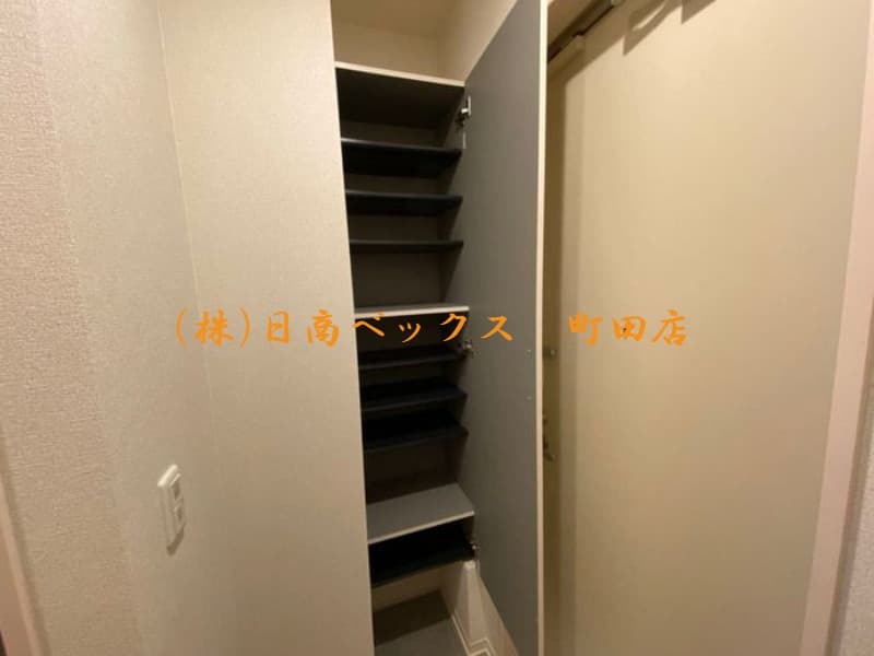 Room image 13