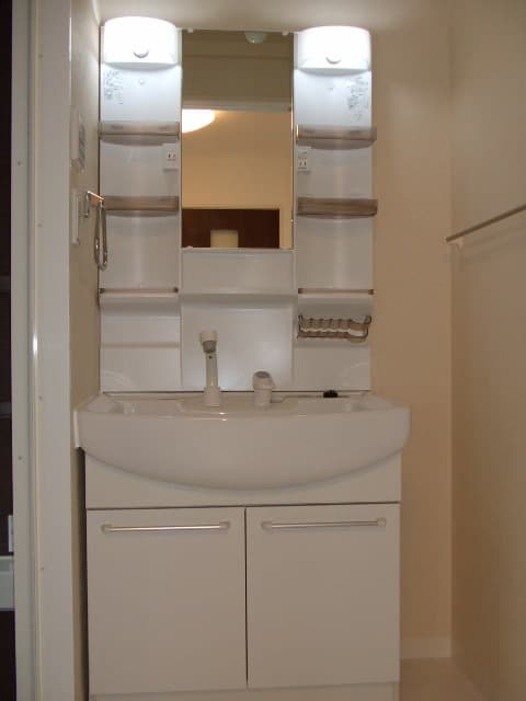 Room image 11