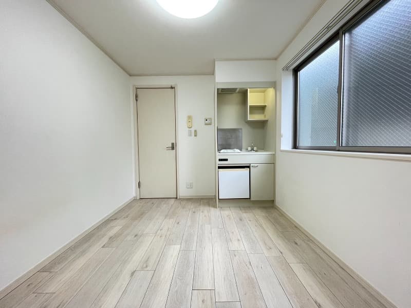 Room image 10