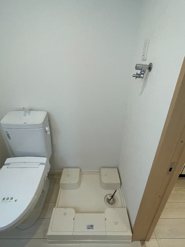Room image 8