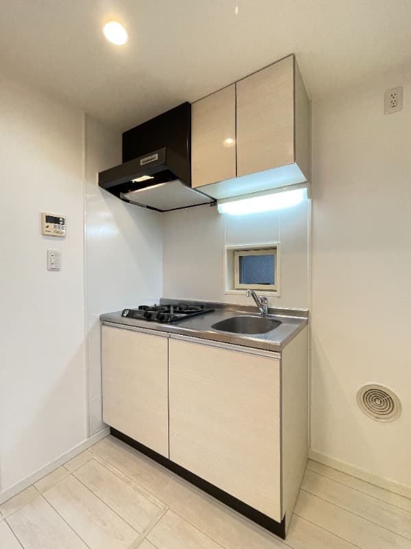 Room image 13