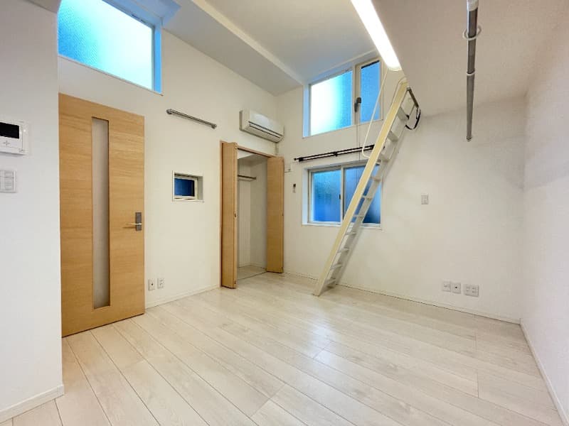 Room image 14