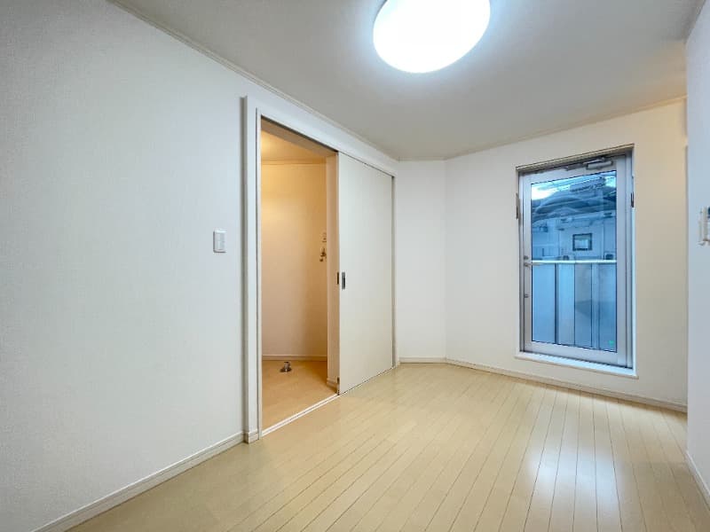Room image 13