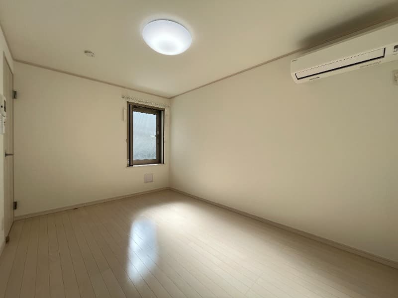 Room image 14
