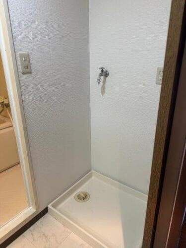 Room image 16