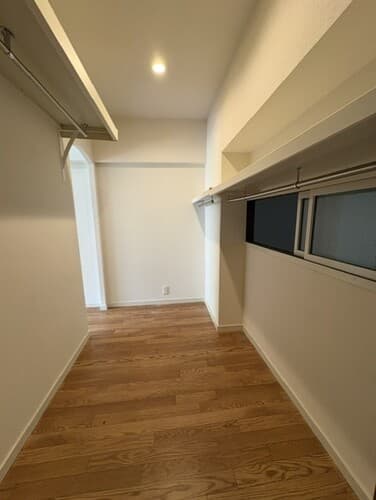Room image 15