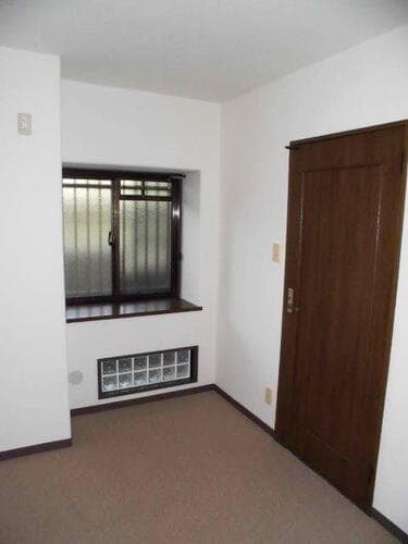 Room image 15