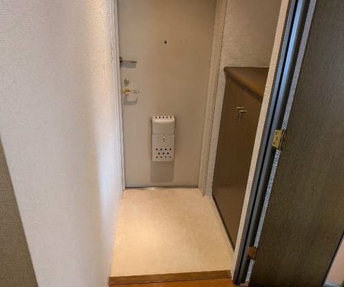 Room image 9