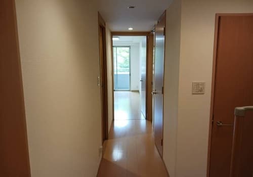 Room image 15