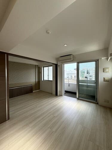 Room image 14