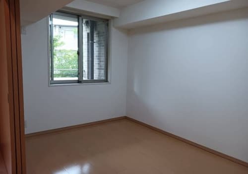 Room image 16