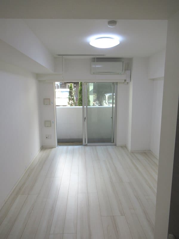 Room image 8
