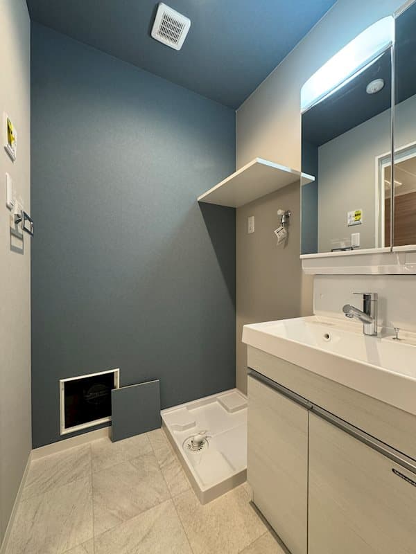 Room image 12