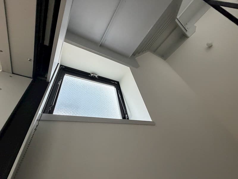Room image 14