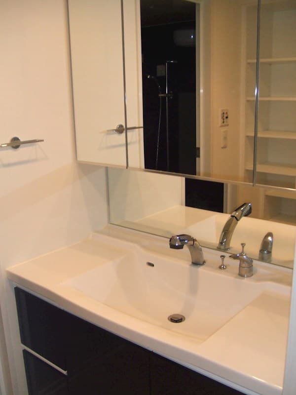 Room image 13