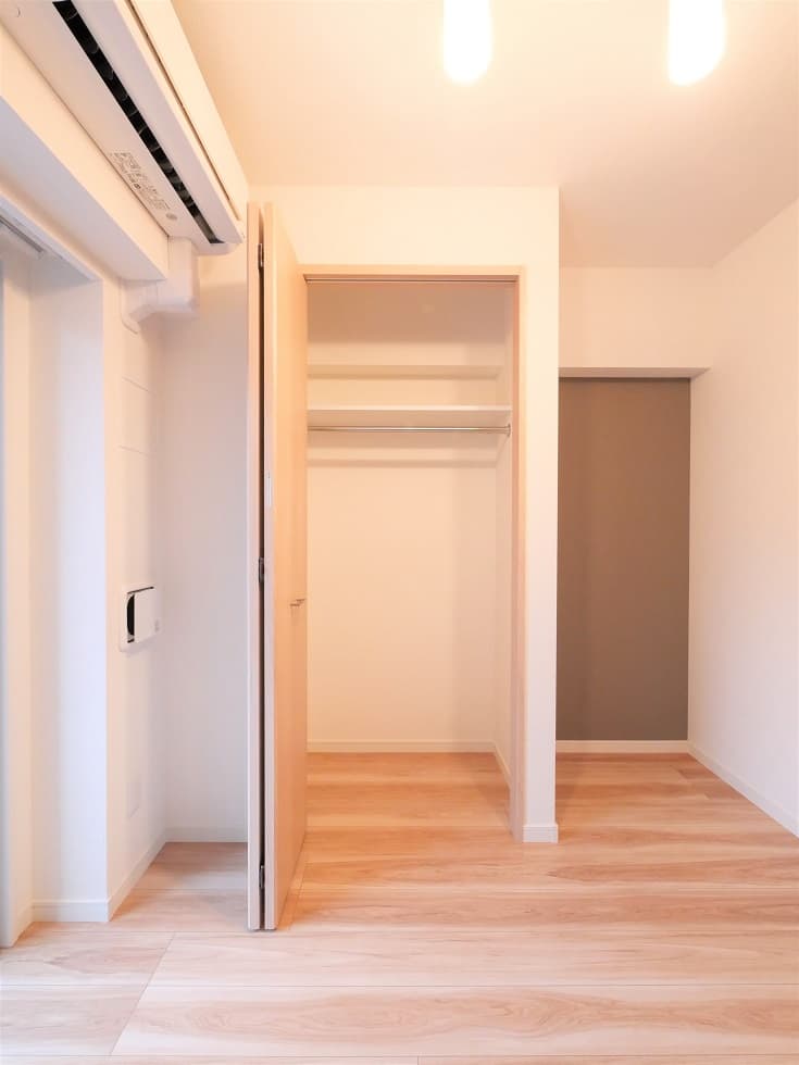 Room image 12
