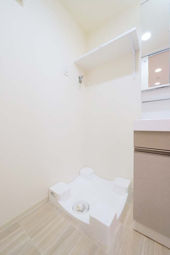 Room image 16