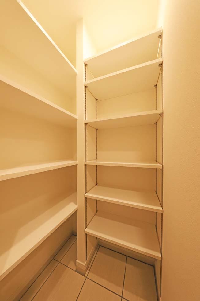 Room image 15
