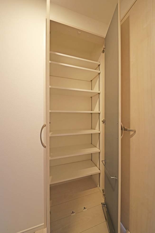 Room image 15