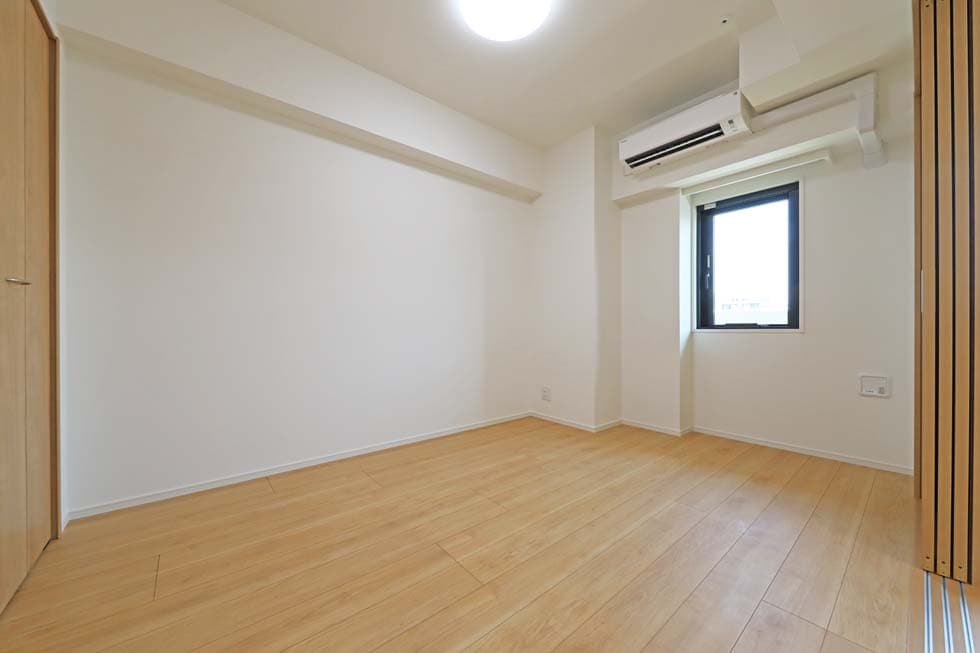 Room image 16