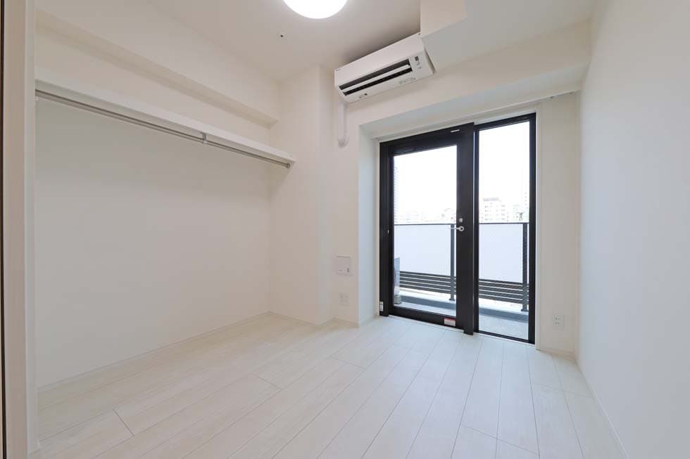 Room image 16