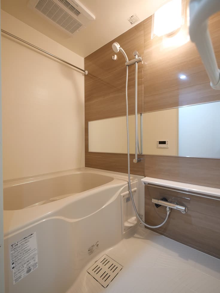 Room image 8
