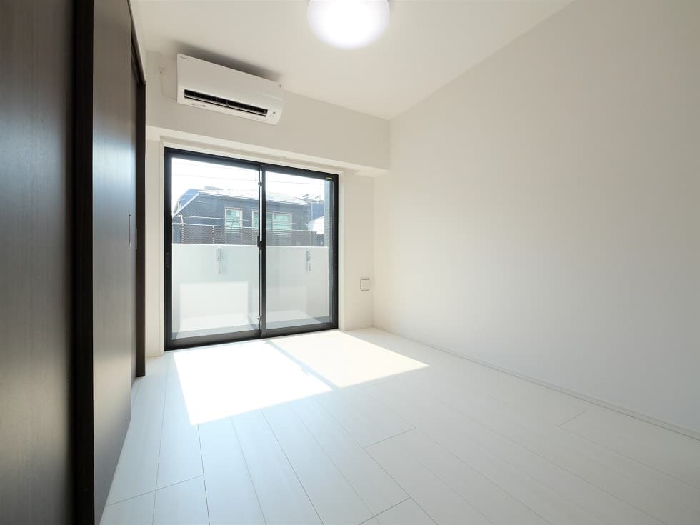Room image 15