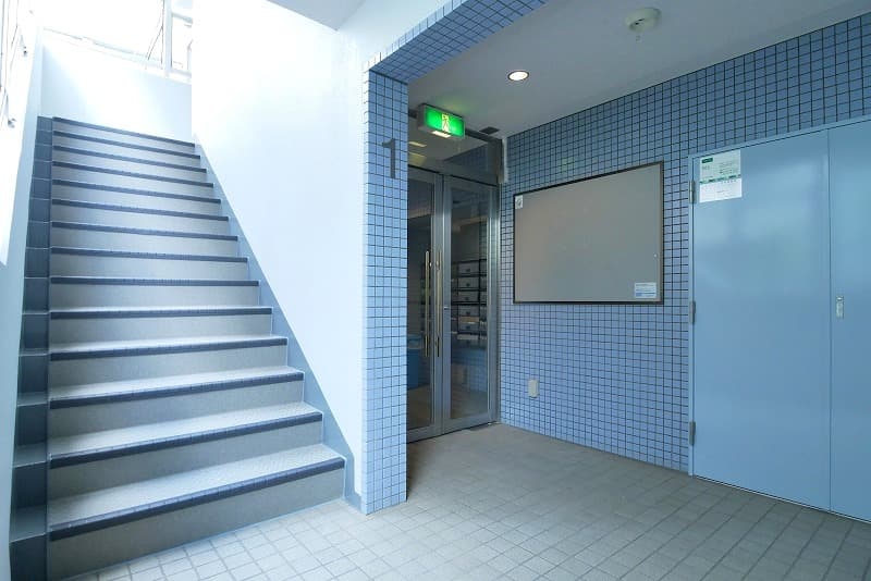 Room image 8