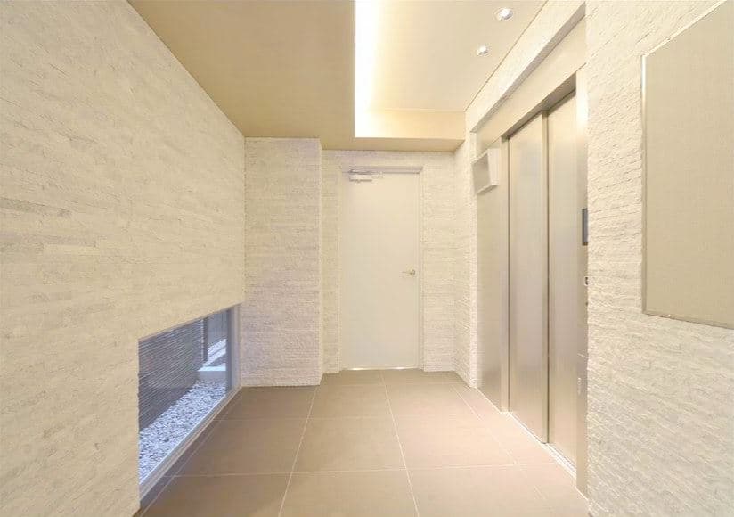 Room image 12