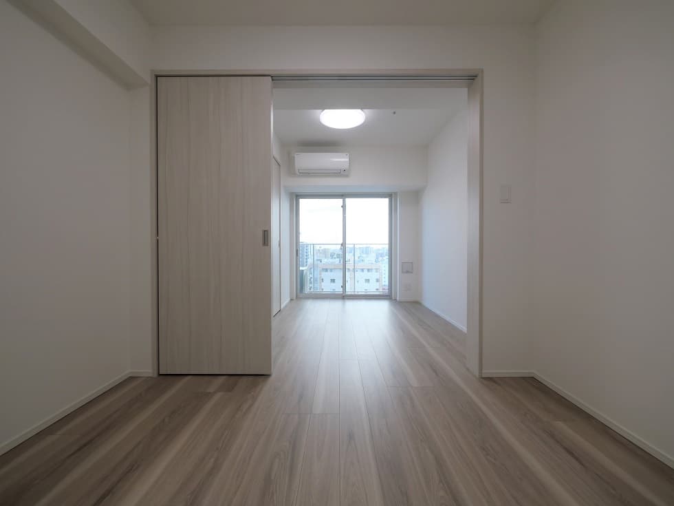 Room image 16