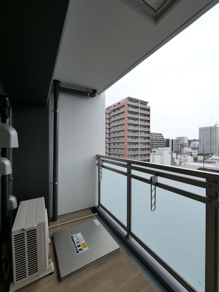 Room image 8
