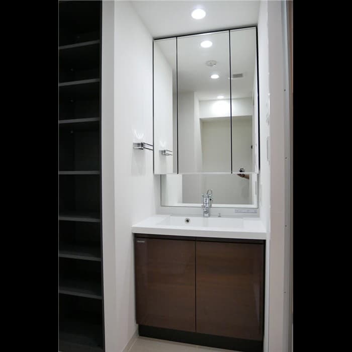 Room image 13