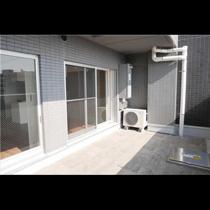 Room image 9
