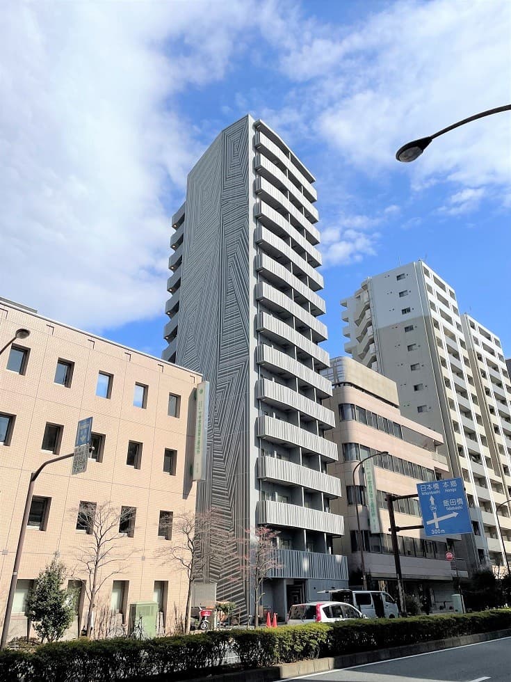 Main Image