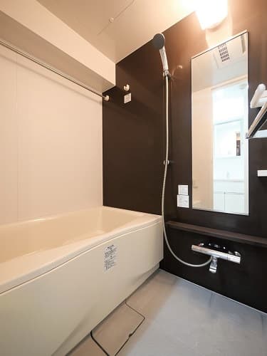 Room image 8