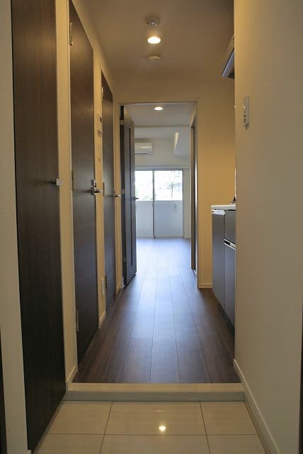 Room image 8