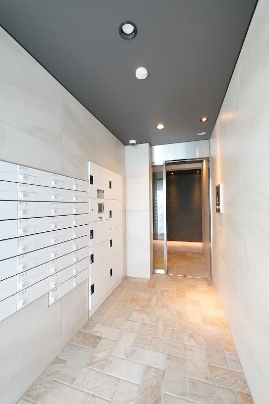 Room image 16