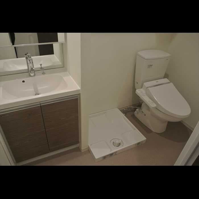 Room image 11