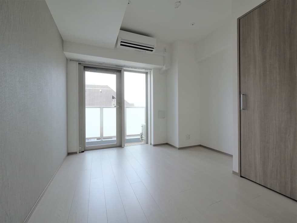Room image 16