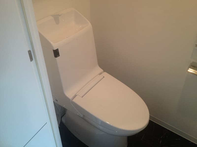 Room image 8