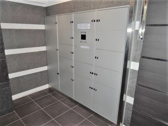Room image 10