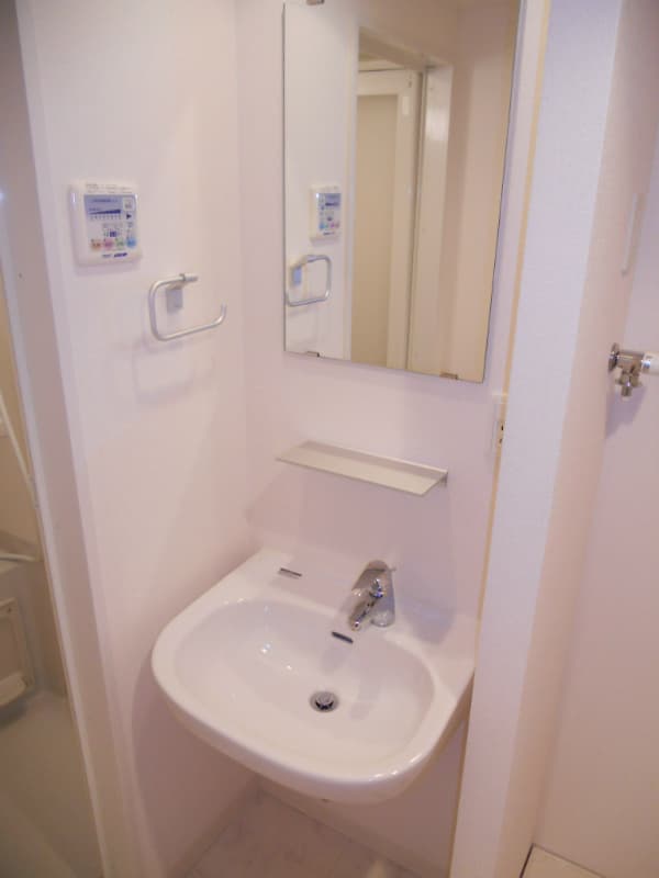 Room image 9
