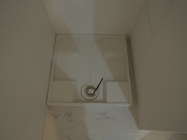 Room image 13