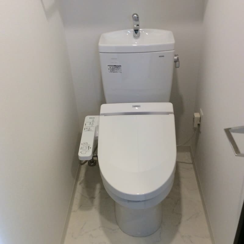 Room image 10